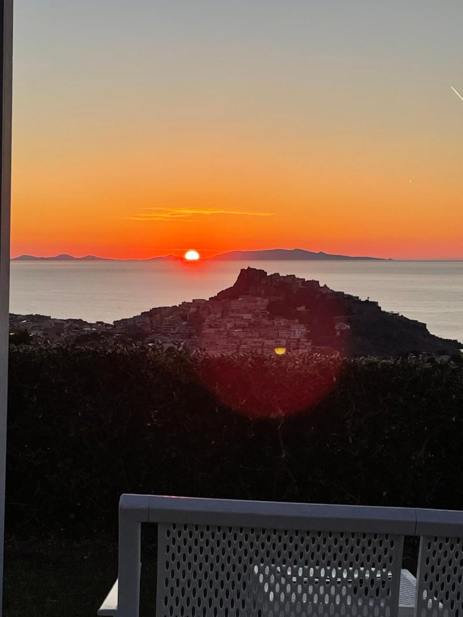 Appartamento Il Tramonto Castelsardo Exterior photo